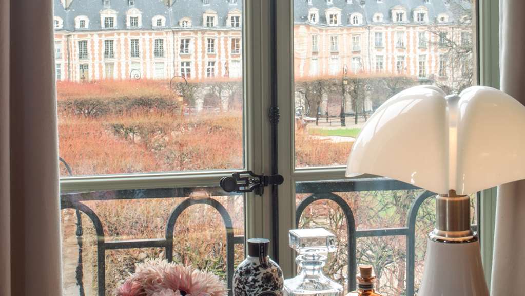 Cour Des Vosges - Evok Collection Hotel Paris Room photo