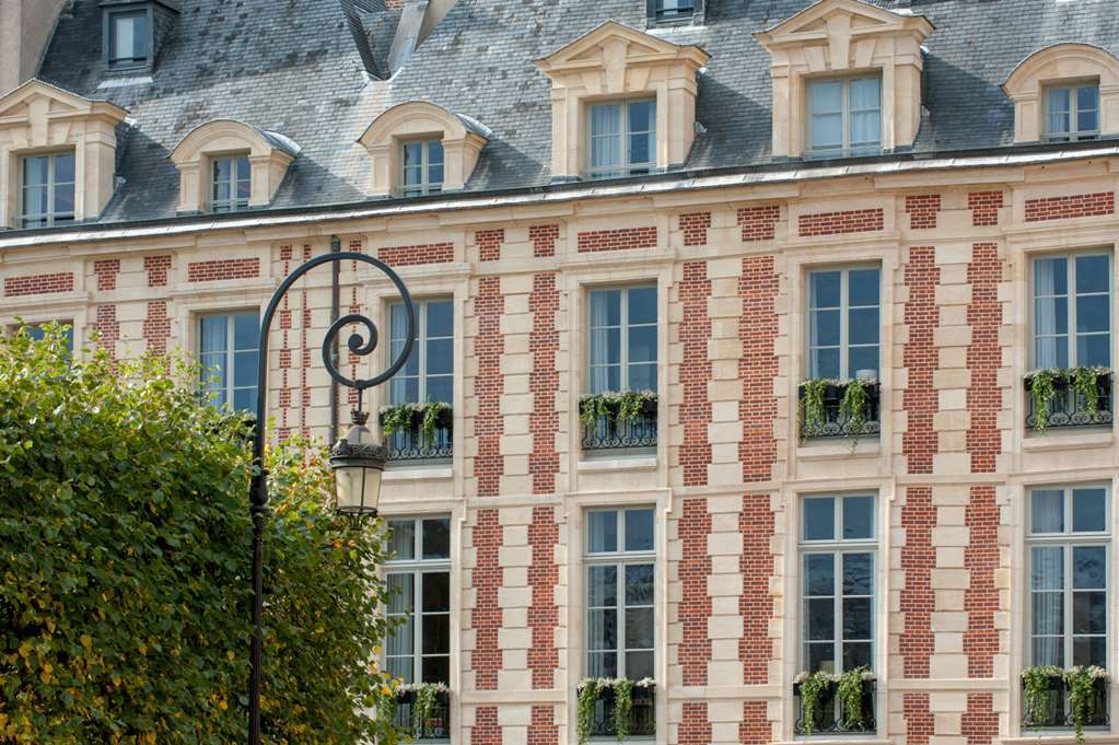 Cour Des Vosges - Evok Collection Hotel Paris Exterior photo